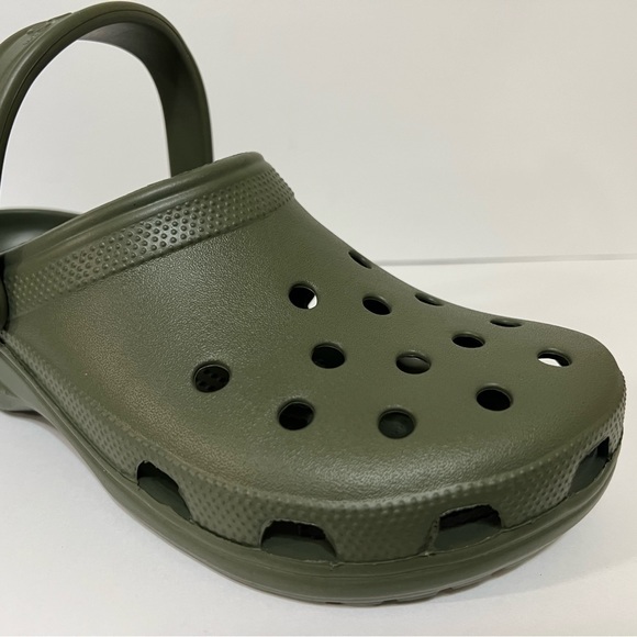 Unisex, Crocs. Size 7 Men and for women size 9 - Picture 2 of 12